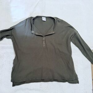 Green aerie offline, Henley long sleeve